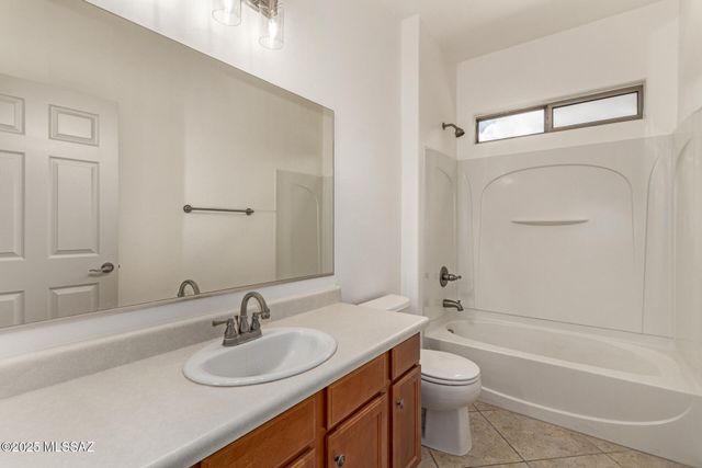 9144 S Whispering Pine Drive, Tucson, AZ 85756