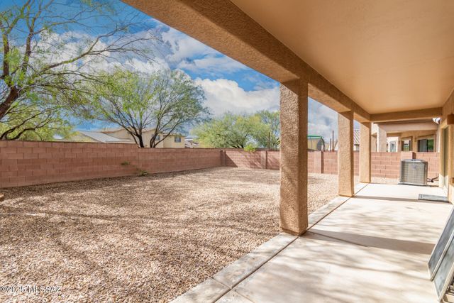 9144 S Whispering Pine Drive, Tucson, AZ 85756