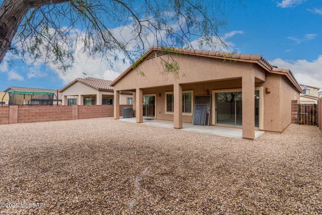 9144 S Whispering Pine Drive, Tucson, AZ 85756