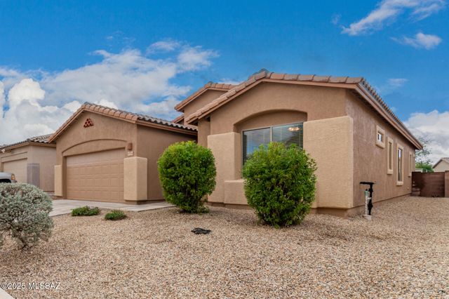 9144 S Whispering Pine Drive, Tucson, AZ 85756