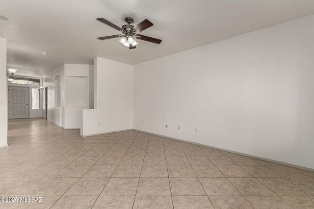 9144 S Whispering Pine Drive, Tucson, AZ 85756