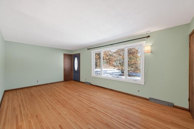 1218 Klondike Drive NE, Cedar, MN 55011