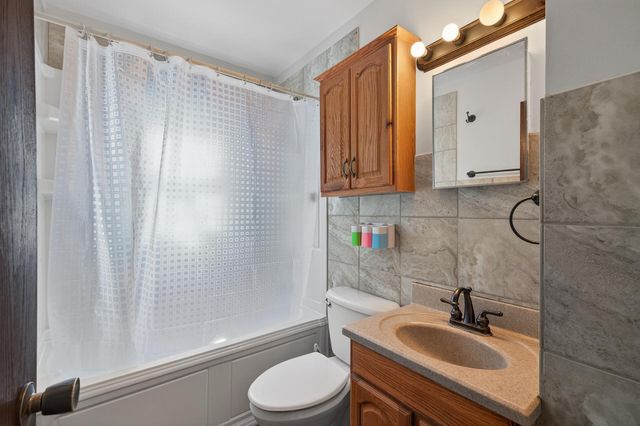 1218 Klondike Drive NE, Cedar, MN 55011