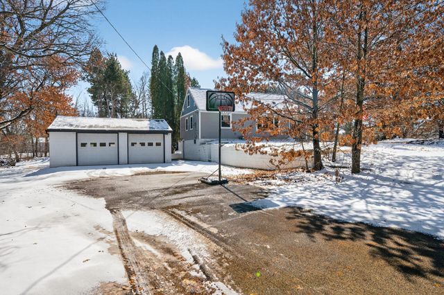 1218 Klondike Drive NE, Cedar, MN 55011