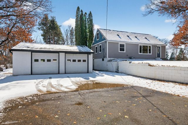 1218 Klondike Drive NE, Cedar, MN 55011