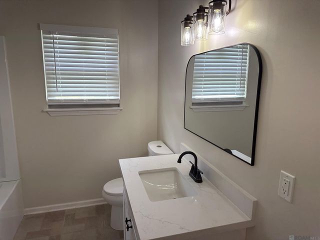 5139 Island Rd, Jarreau, LA 70749