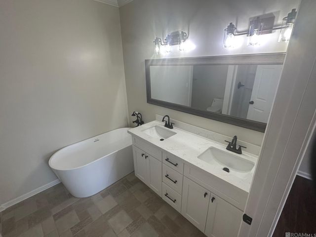 5139 Island Rd, Jarreau, LA 70749