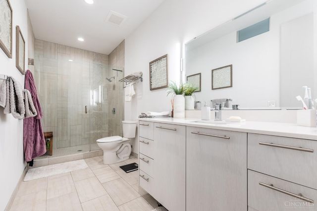 813 Broadway Street, Cincinnati, OH 45202