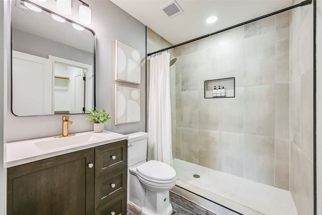 2609 Inadale Avenue, Dallas, TX 75228