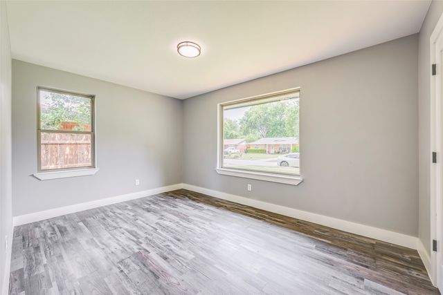2609 Inadale Avenue, Dallas, TX 75228