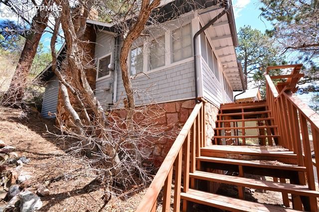 10880 Grandview Avenue, Green Mountain Falls, CO 80819
