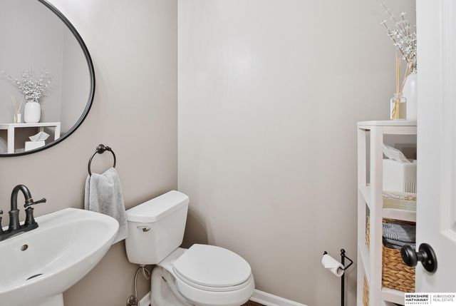 5019 N 135th Street, Omaha, NE 68164