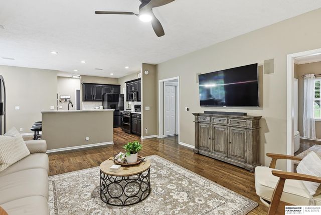 5019 N 135th Street, Omaha, NE 68164