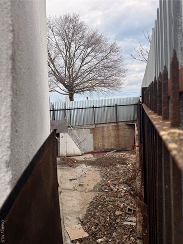 2072 Eastern Parkway, Brooklyn, NY 11207