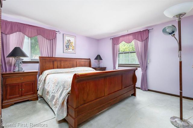 22999 Valley View Drive, Southfield, MI 48033