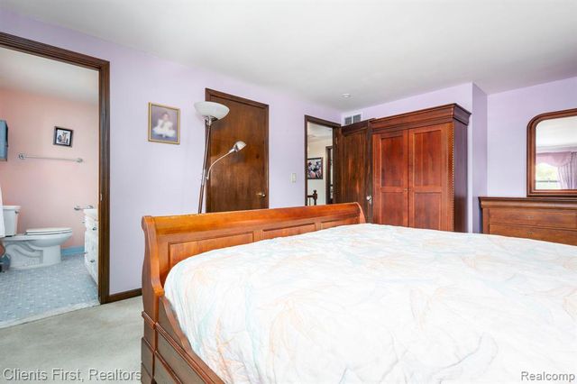 22999 Valley View Drive, Southfield, MI 48033