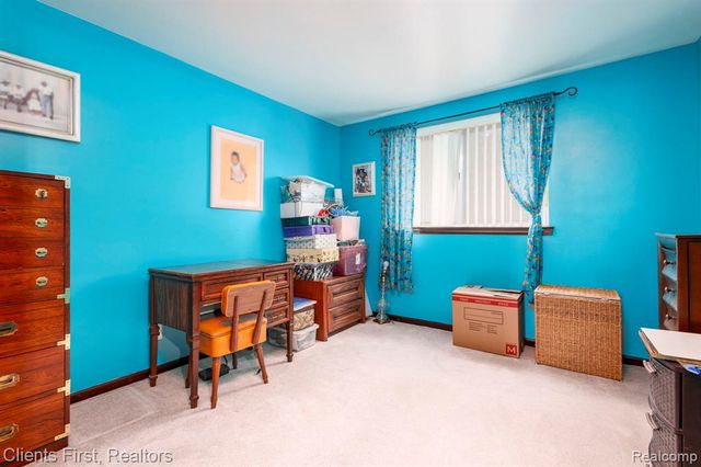22999 Valley View Drive, Southfield, MI 48033