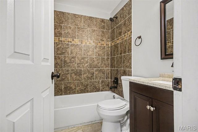 1180 Kostka Lane, Florissant, MO 63031
