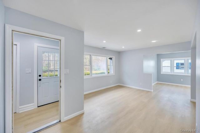 207 August Road, North Babylon, NY 11703
