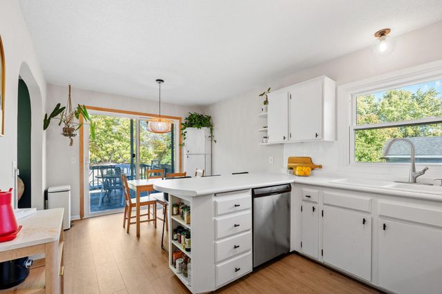 14190 Sunnyslope Drive, Maple Grove, MN 55311