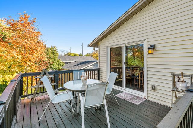 14190 Sunnyslope Drive, Maple Grove, MN 55311