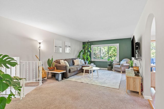 14190 Sunnyslope Drive, Maple Grove, MN 55311