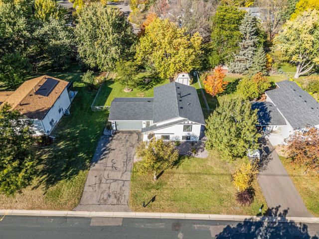 14190 Sunnyslope Drive, Maple Grove, MN 55311