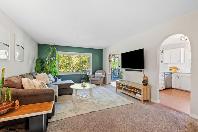 14190 Sunnyslope Drive, Maple Grove, MN 55311