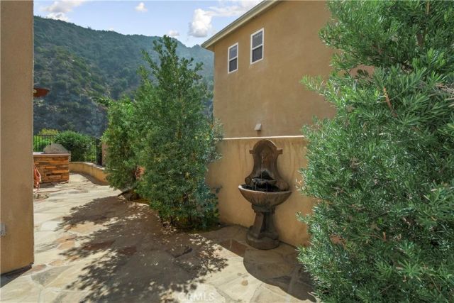 22 River Rock Court, Azusa, CA 91702