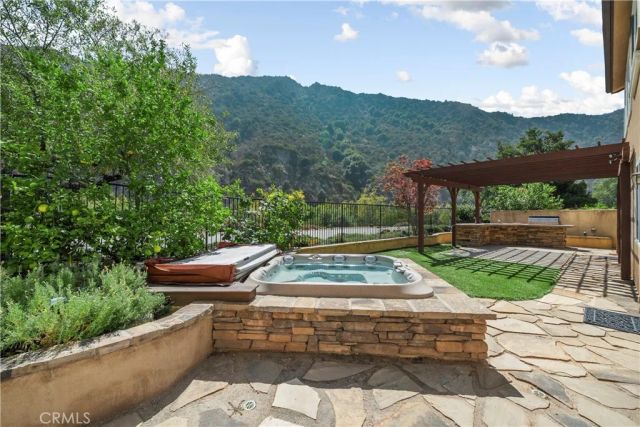 22 River Rock Court, Azusa, CA 91702