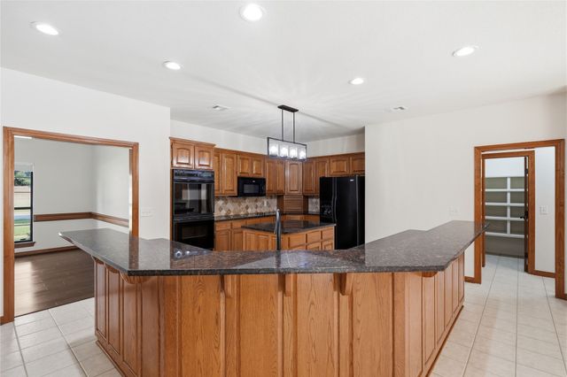 9205 N 137th East Avenue, Owasso, OK 74055