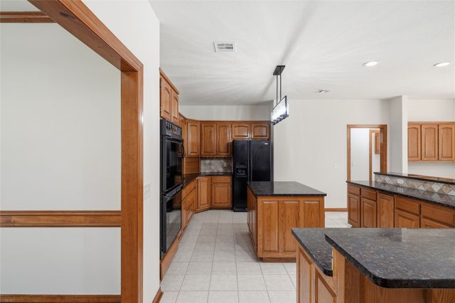 9205 N 137th East Avenue, Owasso, OK 74055