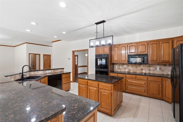 9205 N 137th East Avenue, Owasso, OK 74055