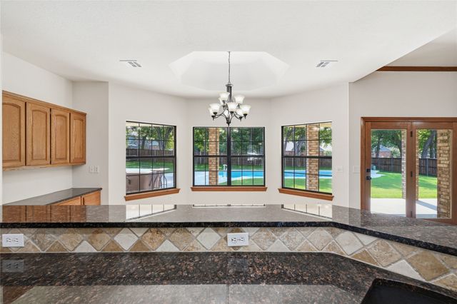9205 N 137th East Avenue, Owasso, OK 74055