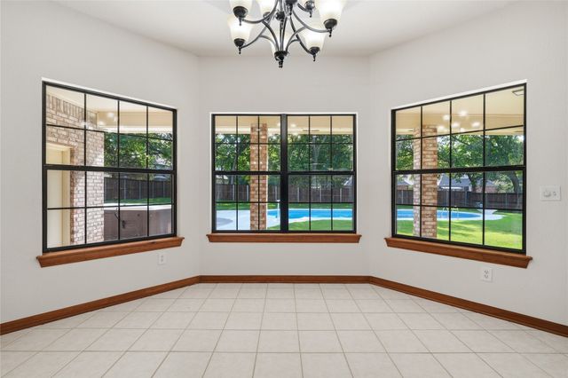 9205 N 137th East Avenue, Owasso, OK 74055
