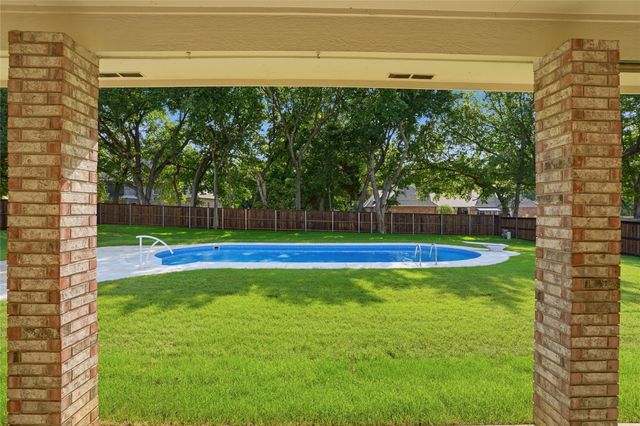 9205 N 137th East Avenue, Owasso, OK 74055