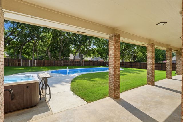 9205 N 137th East Avenue, Owasso, OK 74055