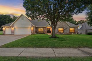 9205 N 137th East Avenue, Owasso, OK 74055