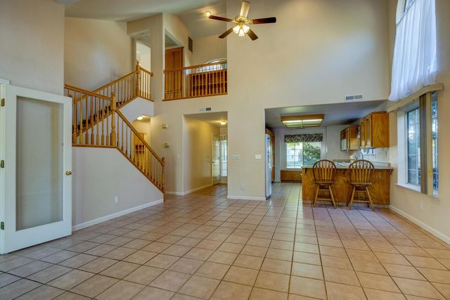 304 Manor Dr, Ione, CA 95640