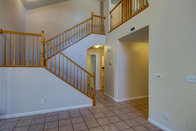 304 Manor Dr, Ione, CA 95640