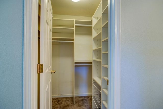 304 Manor Dr, Ione, CA 95640