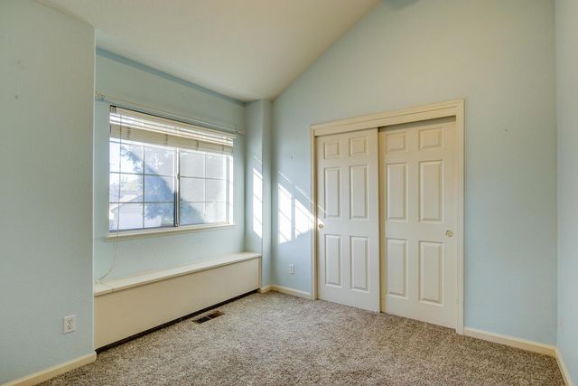 304 Manor Dr, Ione, CA 95640