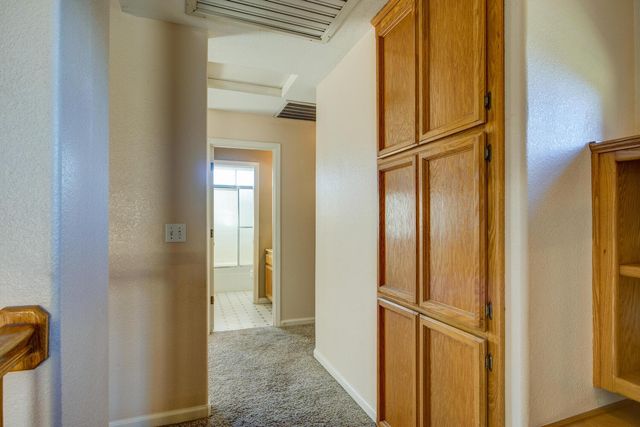 304 Manor Dr, Ione, CA 95640