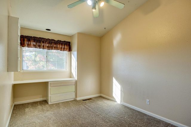 304 Manor Dr, Ione, CA 95640