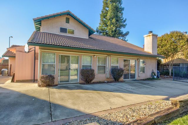 304 Manor Dr, Ione, CA 95640