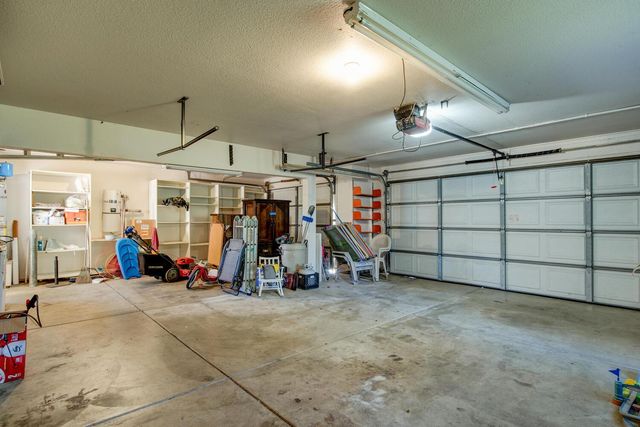 304 Manor Dr, Ione, CA 95640