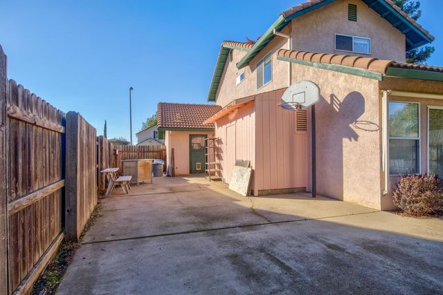 304 Manor Dr, Ione, CA 95640