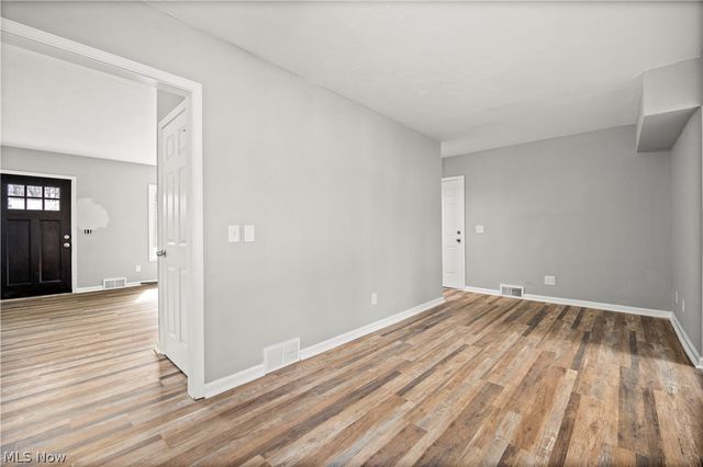 975 N Ridge Road E, Lorain, OH 44055