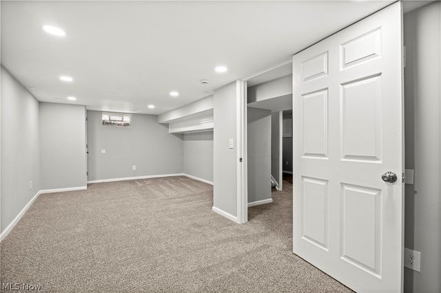 975 N Ridge Road E, Lorain, OH 44055