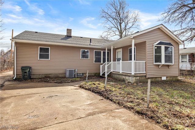 975 N Ridge Road E, Lorain, OH 44055